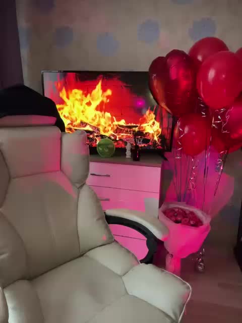 ymnichka Adult Chat February 12, 2026