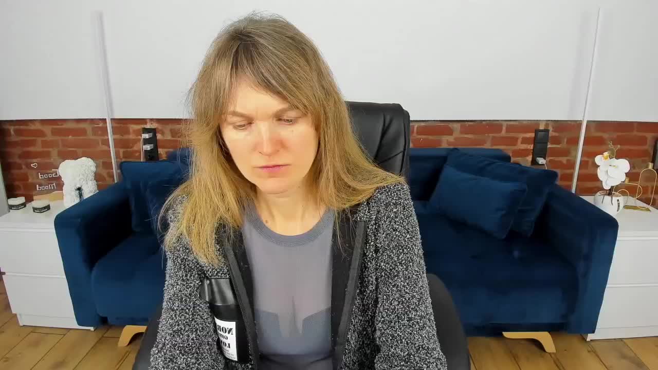 Annabel-xxx Adult Chat February 13, 2026