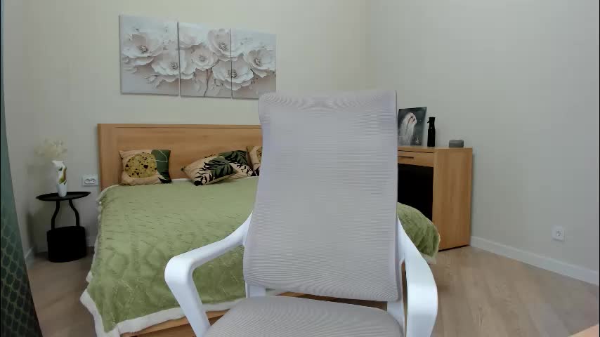 paradi_se Adult Chat February 13, 2026