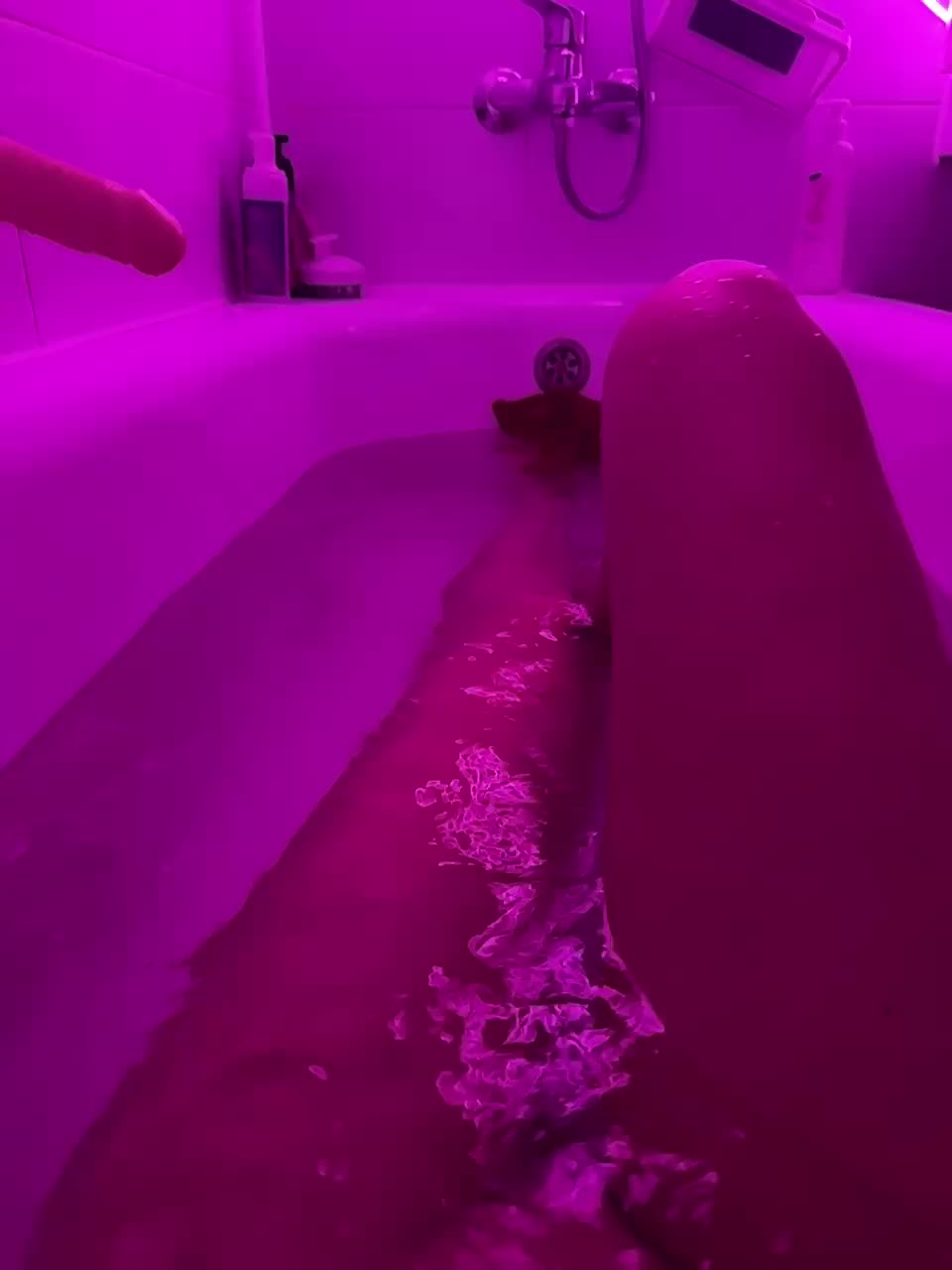 Angelina_1 Adult Chat February 14, 2026