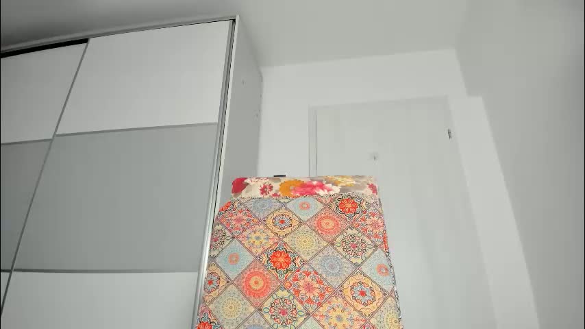 snow_flakee Adult Chat February 14, 2026