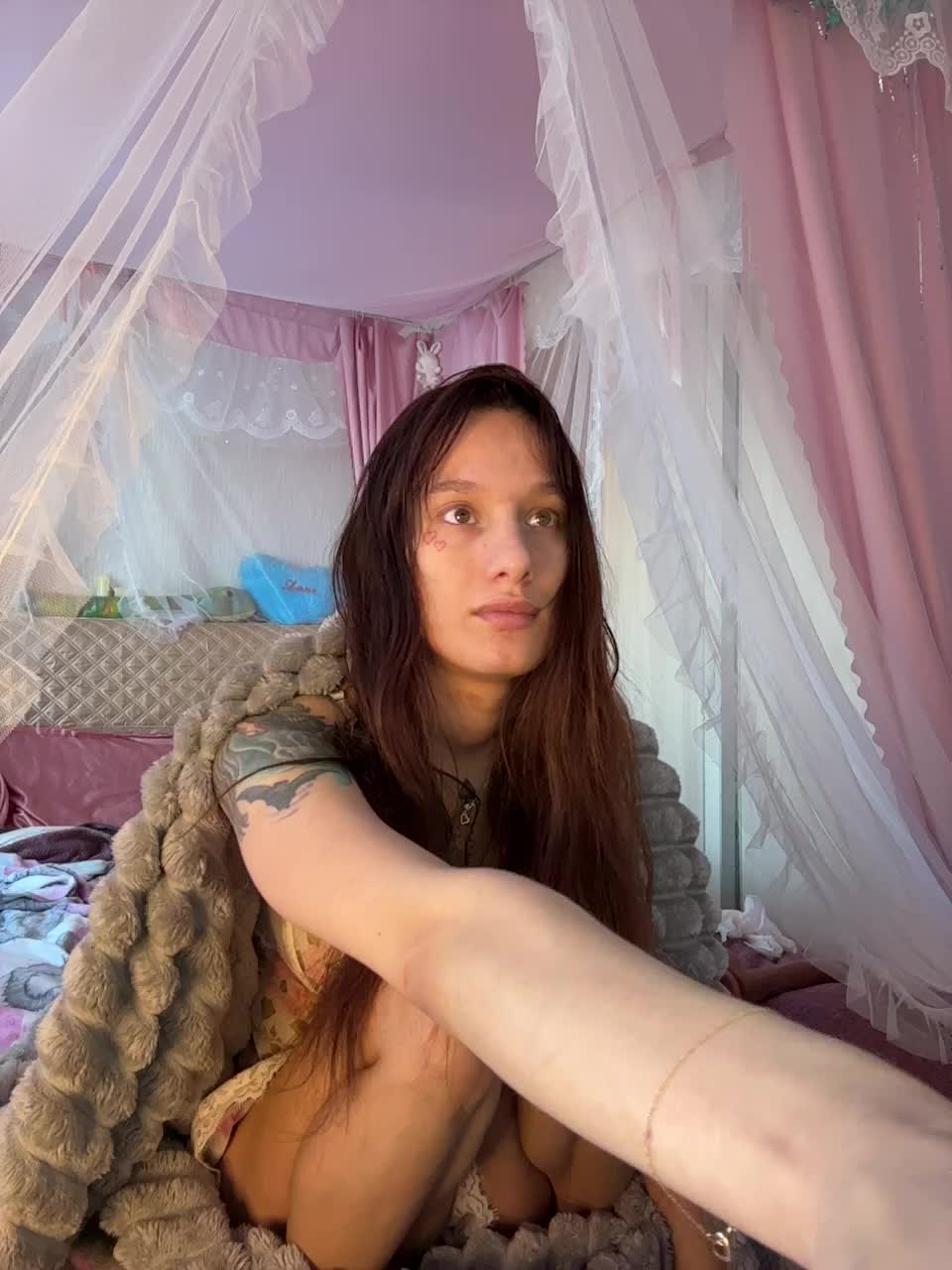 ALYONA_GIRL Adult Chat February 14, 2026