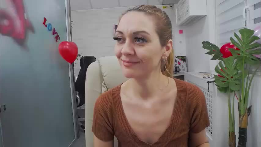 ellamilf Adult Chat February 14, 2026