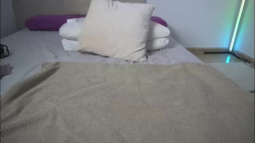 new_dee Adult Chat February 14, 2026