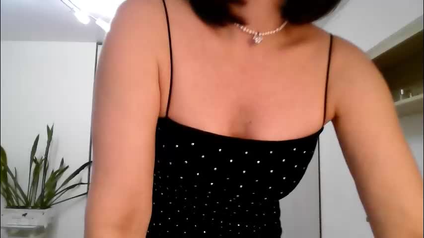 lavender_victoria Adult Chat February 15, 2026