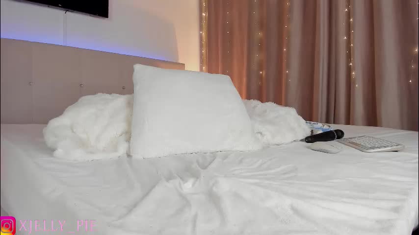 xjelly_piee Adult Chat February 15, 2026