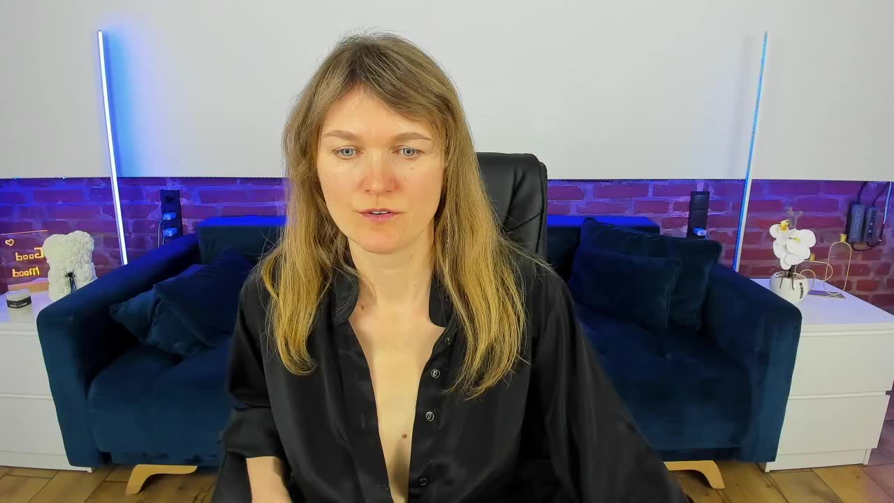 Annabel-xxx Adult Chat February 15, 2026