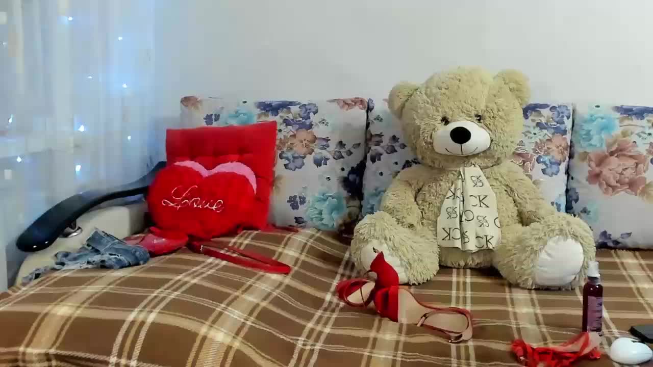 Lisa1225 Adult Chat February 15, 2026