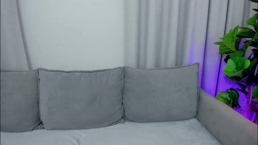 sexyangeloux Adult Chat February 15, 2026