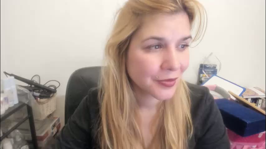 artsyandcraftsy_ Adult Chat February 15, 2026