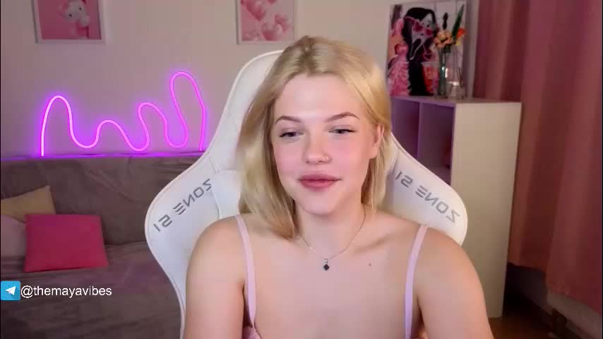 maya_blonde18 Adult Chat February 15, 2026