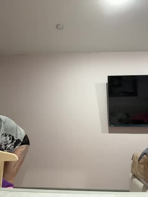 _Milashka_ Adult Chat February 15, 2026