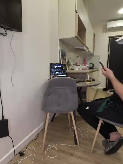 KissMyAss Adult Chat February 15, 2026