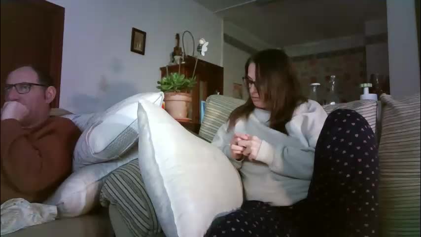 lolahueso Adult Chat February 16, 2026