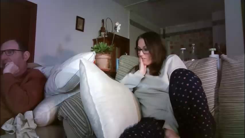 lolahueso Adult Chat February 16, 2026