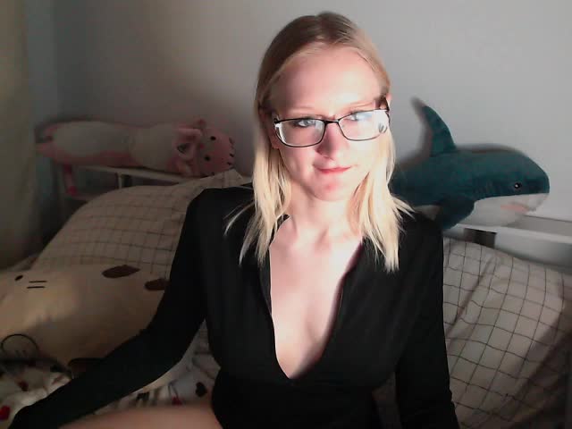 ChloeElegia Adult Chat February 16, 2026