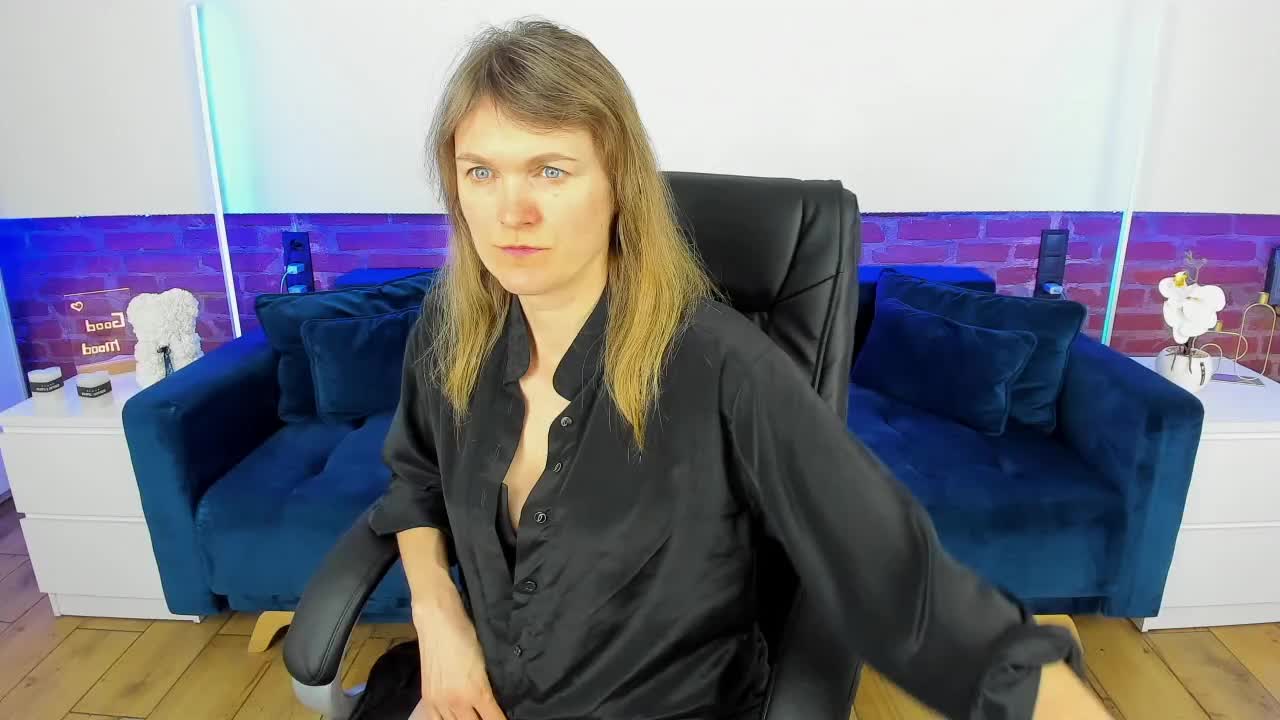 Annabel-xxx Adult Chat February 16, 2026