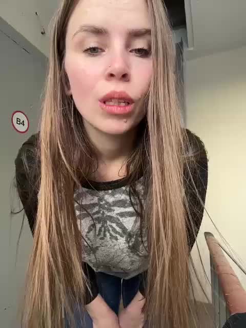 LolaSexxx Adult Chat February 21, 2026