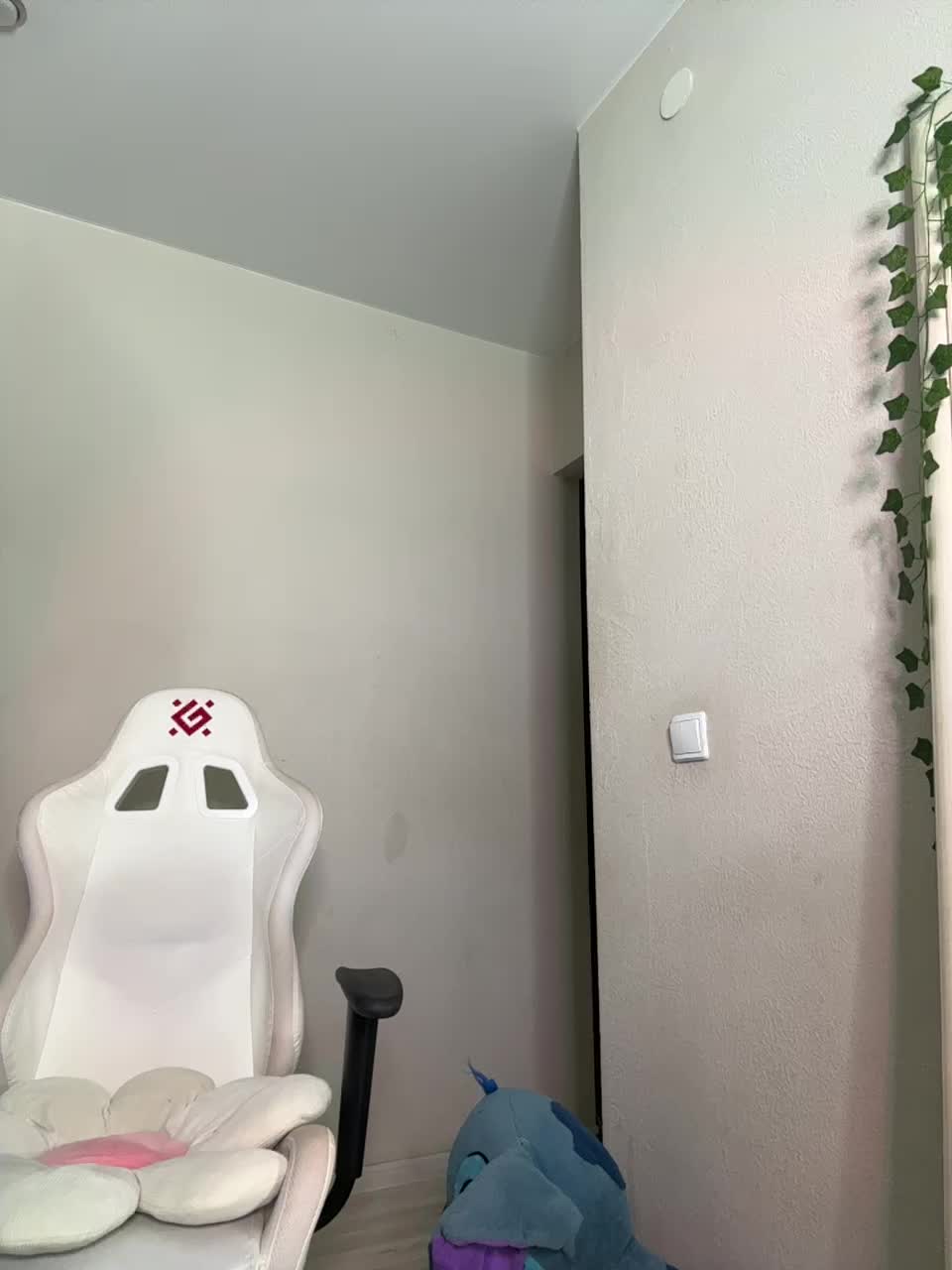 Honey_buns Adult Chat February 16, 2026