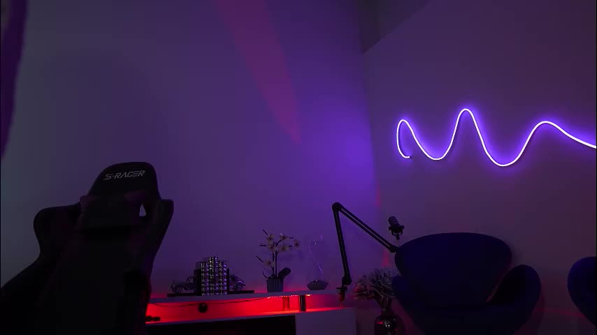 lilbeccaxo Adult Chat February 17, 2026