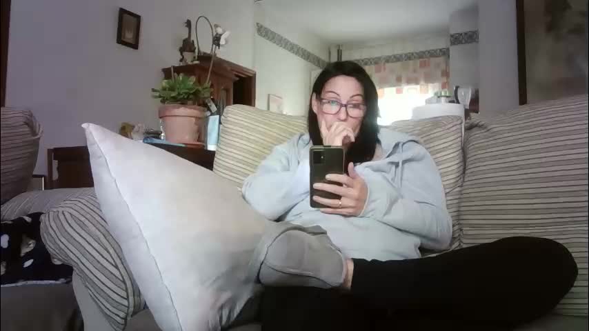 lolahueso Adult Chat February 18, 2026