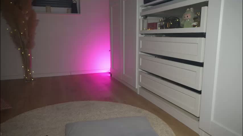 hotbella_ Adult Chat February 18, 2026