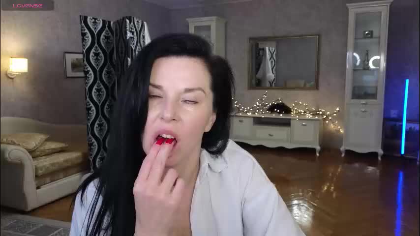 lina_flore Adult Chat February 17, 2026