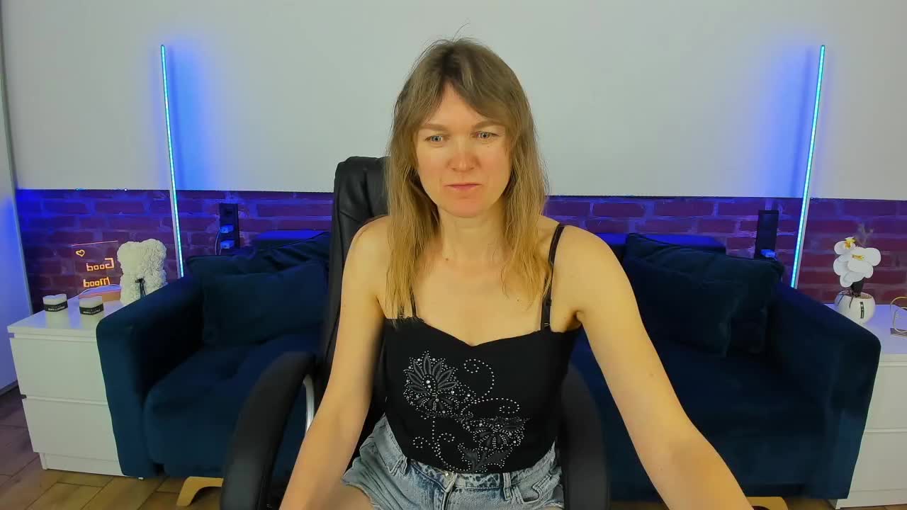 Annabel-xxx Adult Chat February 22, 2026