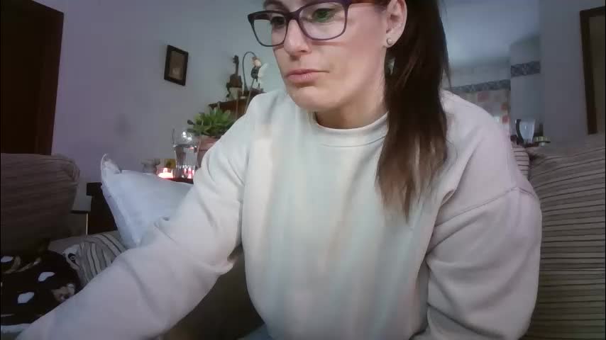 lolahueso Adult Chat February 17, 2026