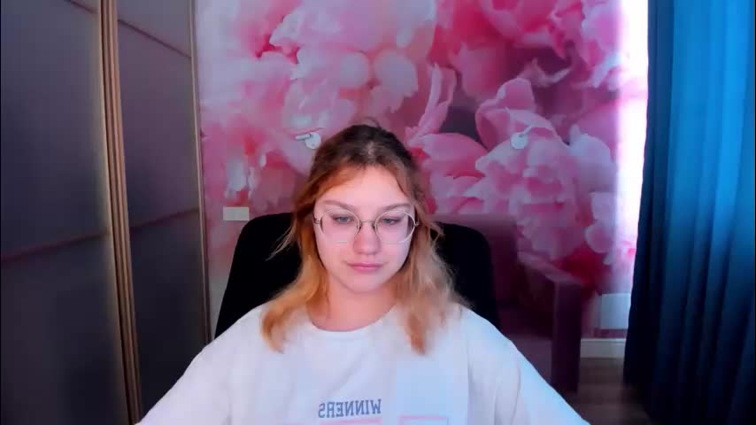 angelinalow Adult Chat February 22, 2026