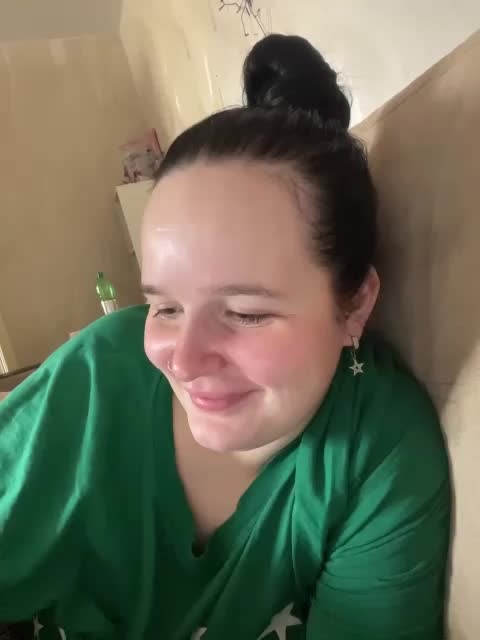 Lizzi-Peach Adult Chat February 21, 2026