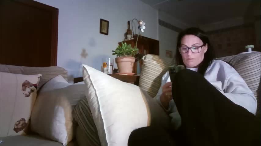 lolahueso Adult Chat February 23, 2026