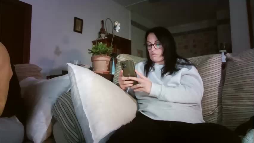 lolahueso Adult Chat February 23, 2026