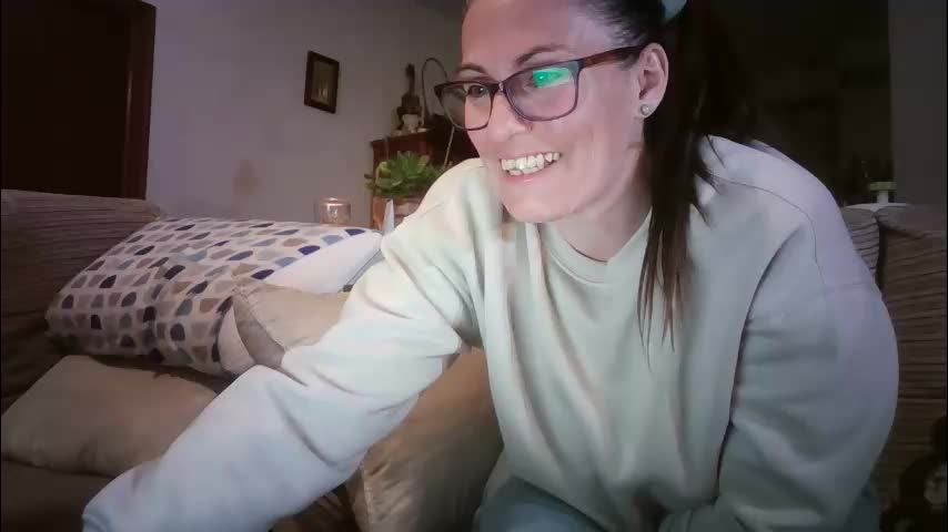 lolahueso Adult Chat February 18, 2026