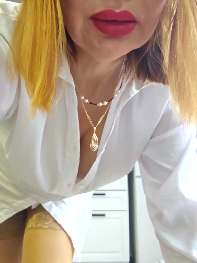 Pink-Lips Adult Chat February 23, 2026