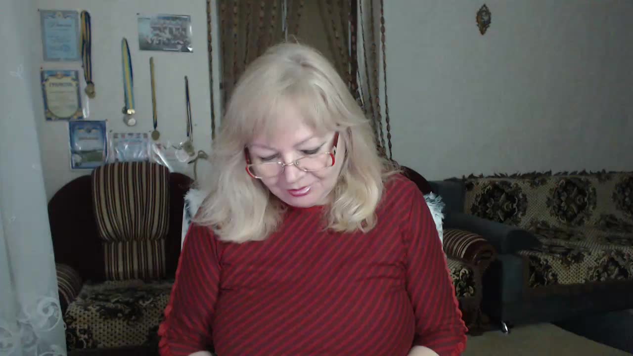 EvelynLoveShy Adult Chat February 25, 2026