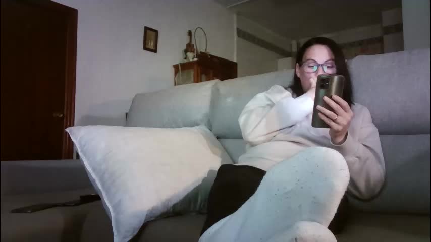 lolahueso Adult Chat February 24, 2026