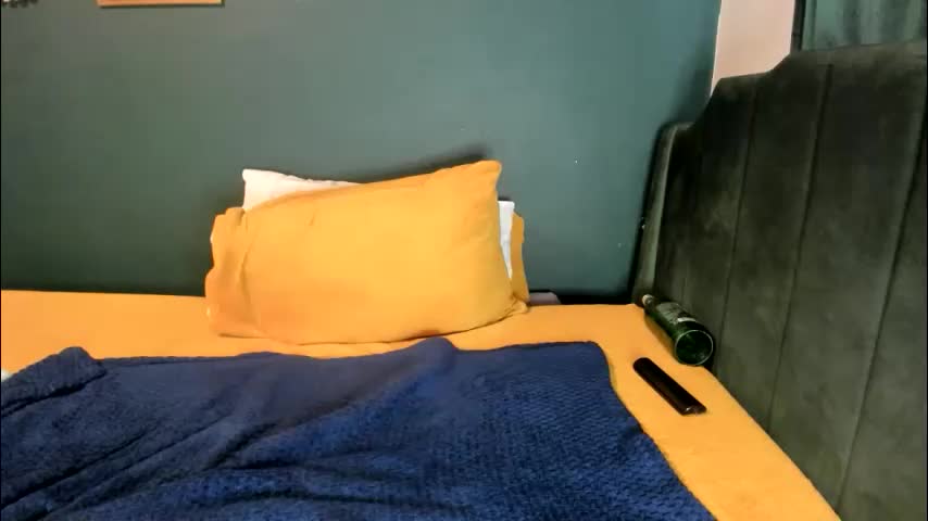 ella_la Adult Chat February 25, 2026