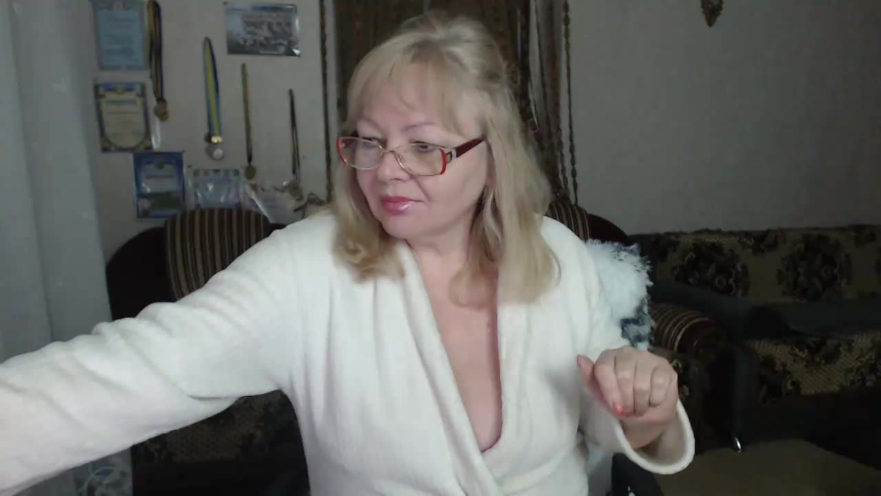 EvelynLoveShy Adult Chat February 26, 2026