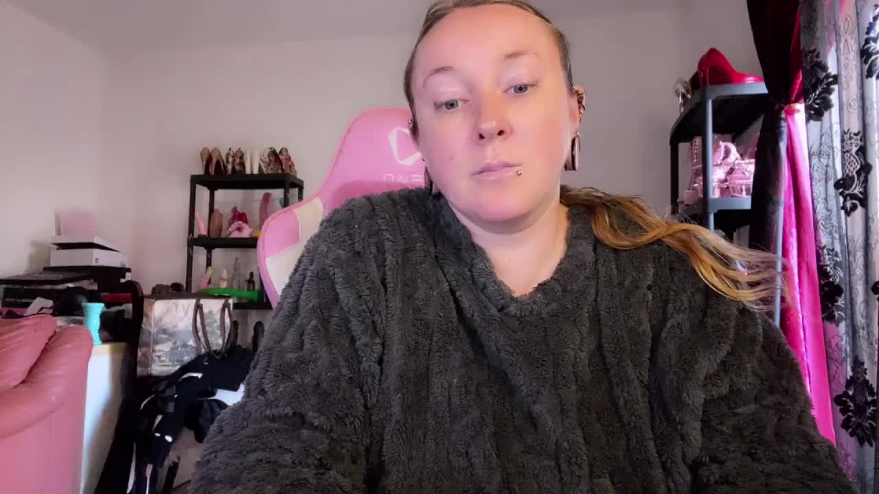 NylonQueen Adult Chat February 26, 2026