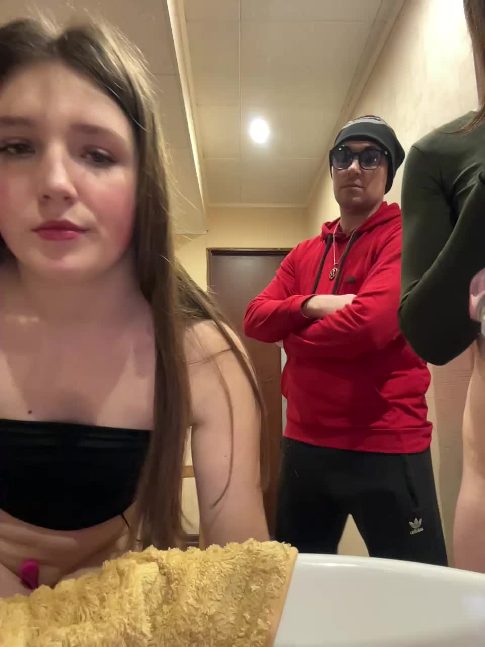 AHAHAC_HAXPEH_B_yHuTa3 Adult Chat February 27, 2026