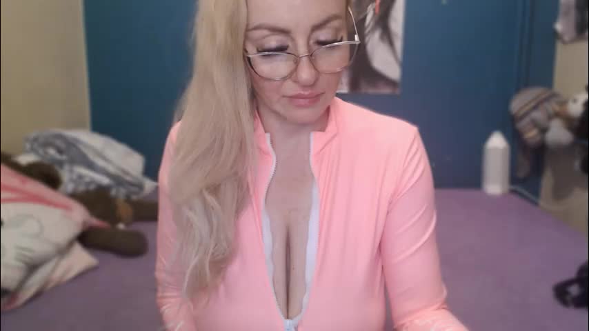 nadinnnea Adult Chat February 27, 2026