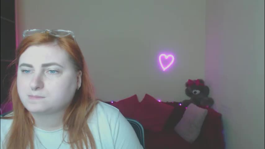 alicia_side_red Adult Chat February 28, 2026