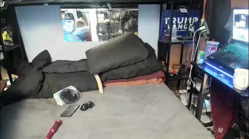 pink_black Adult Chat March 1, 2026