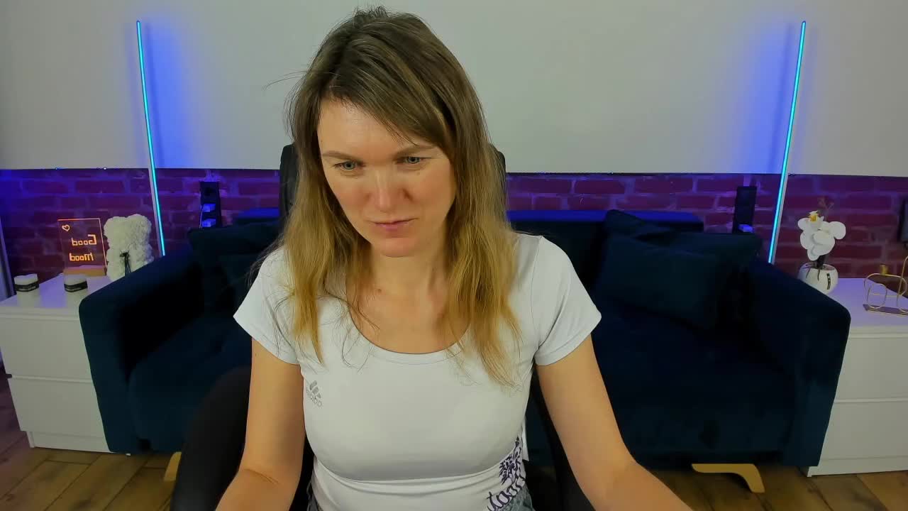 Annabel-xxx Adult Chat March 1, 2026