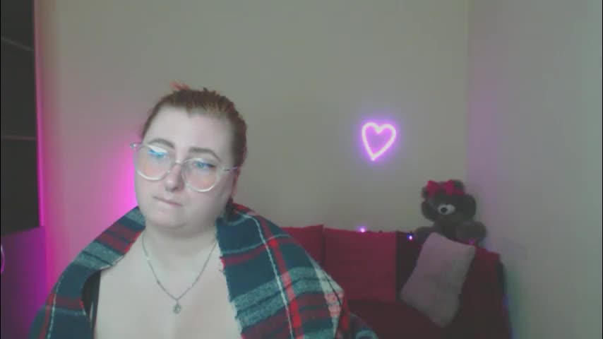 alicia_side_red Adult Chat March 1, 2026