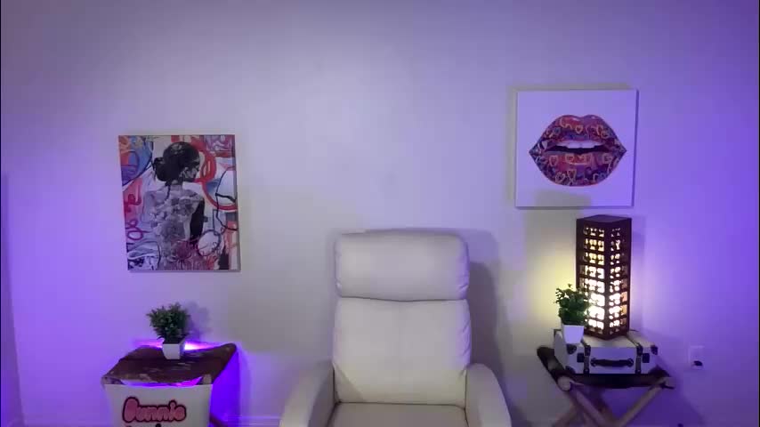 bunnieandthedude Adult Chat March 1, 2026