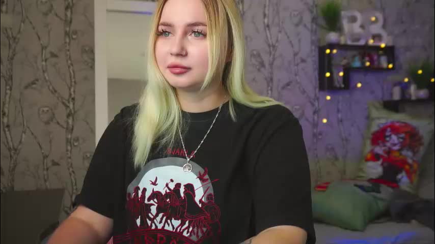 moon_valkyriie Adult Chat March 1, 2026