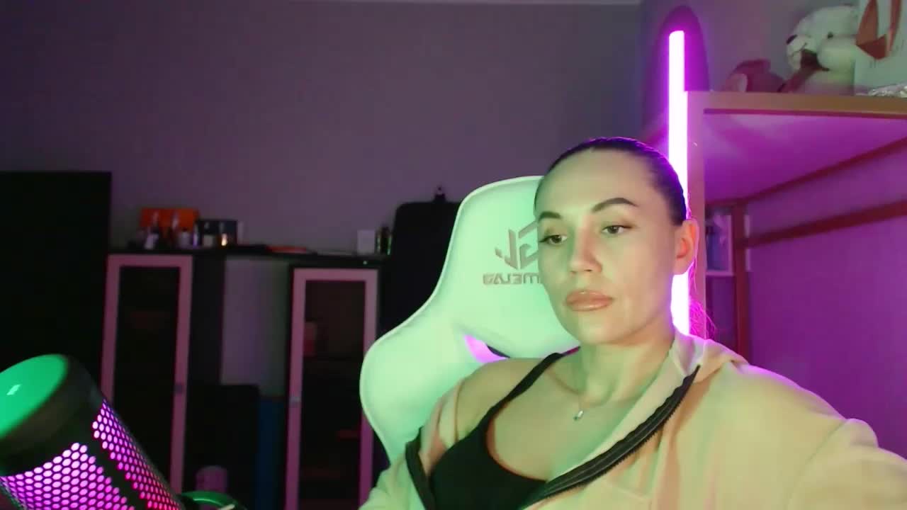 QWEENII Adult Chat March 1, 2026