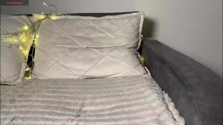 tinyholess Adult Chat March 1, 2026